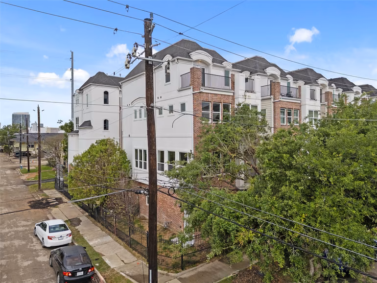 Photo 2 of 4120 Driscoll Street, Houston, TX
