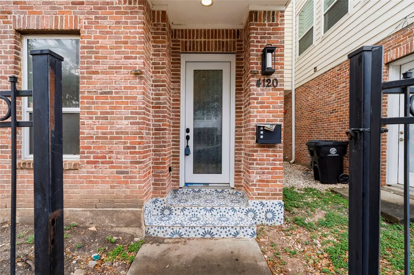 Photo 5 of 4120 Driscoll Street, Houston, TX
