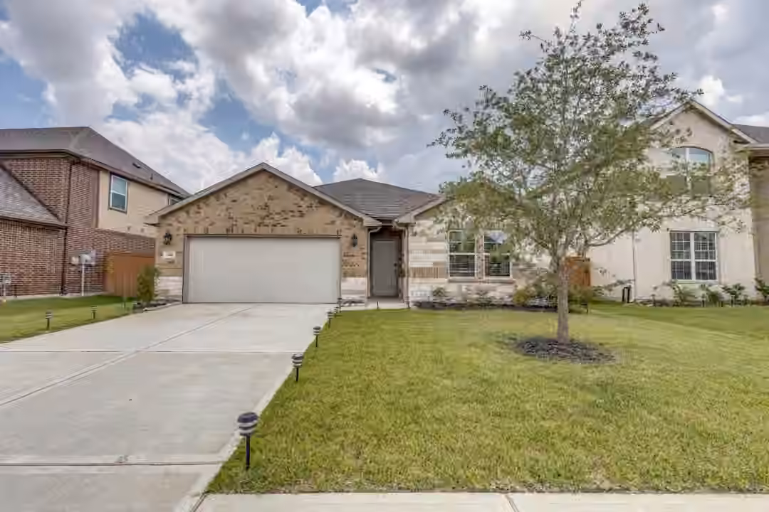 Photo 2 of 1318 Cascade Hills Drive, Rosharon, TX