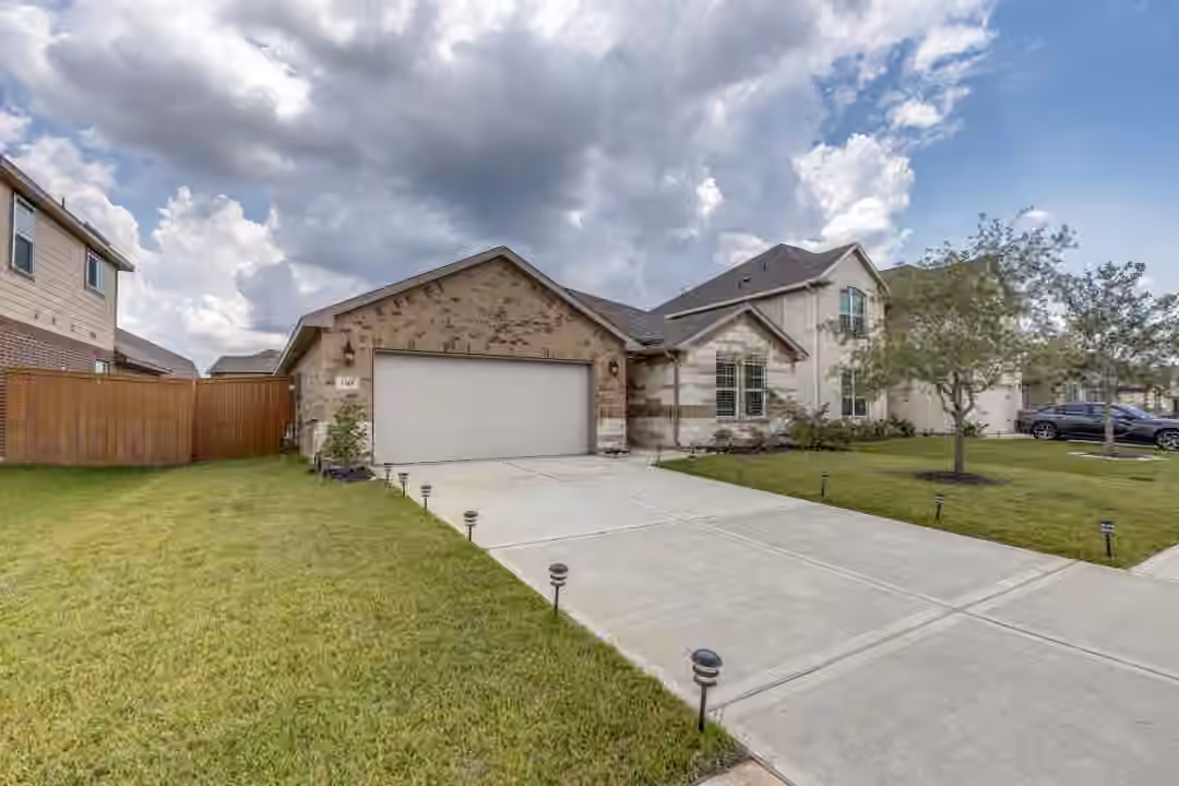 Photo 3 of 1318 Cascade Hills Drive, Rosharon, TX
