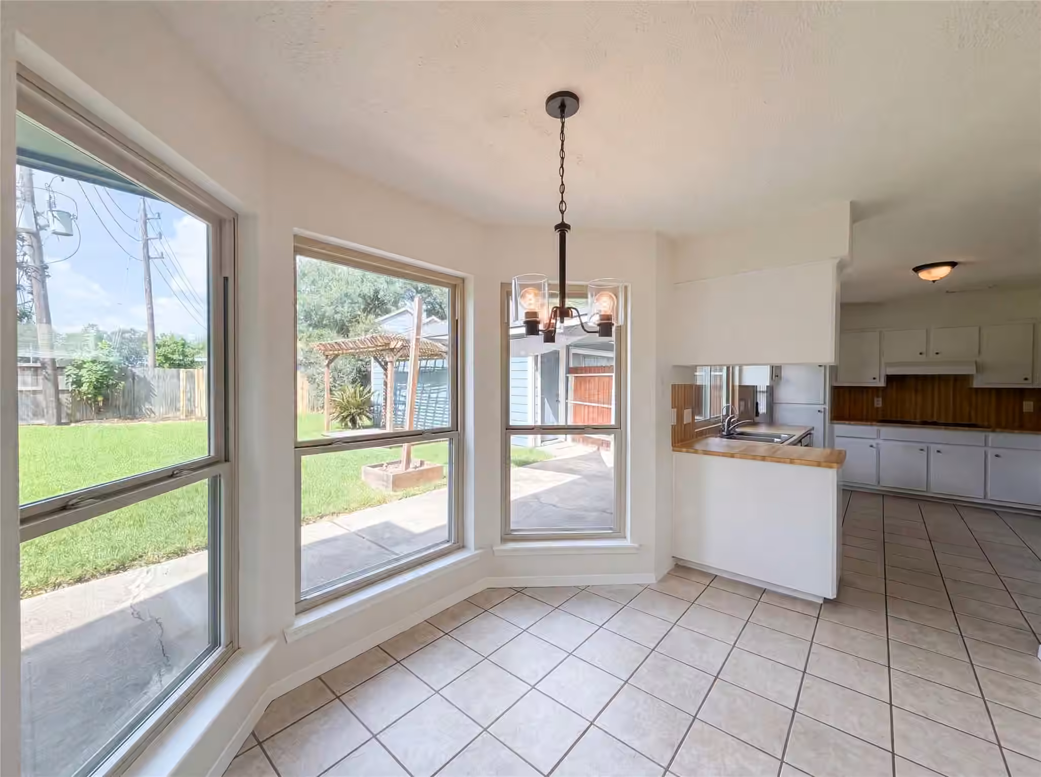 Photo 5 of 8119 Silent Cedars Drive, Houston, TX