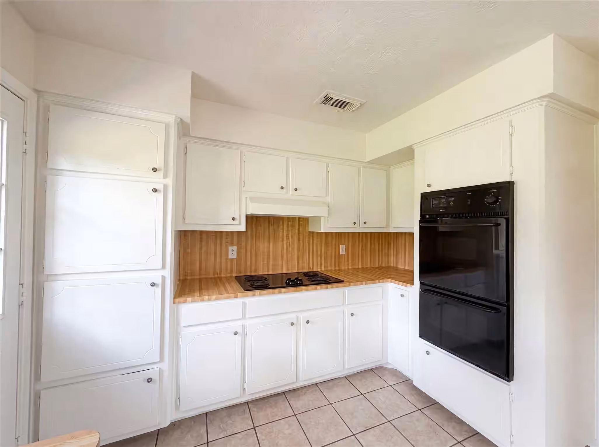 Photo 6 of 8119 Silent Cedars Drive, Houston, TX
