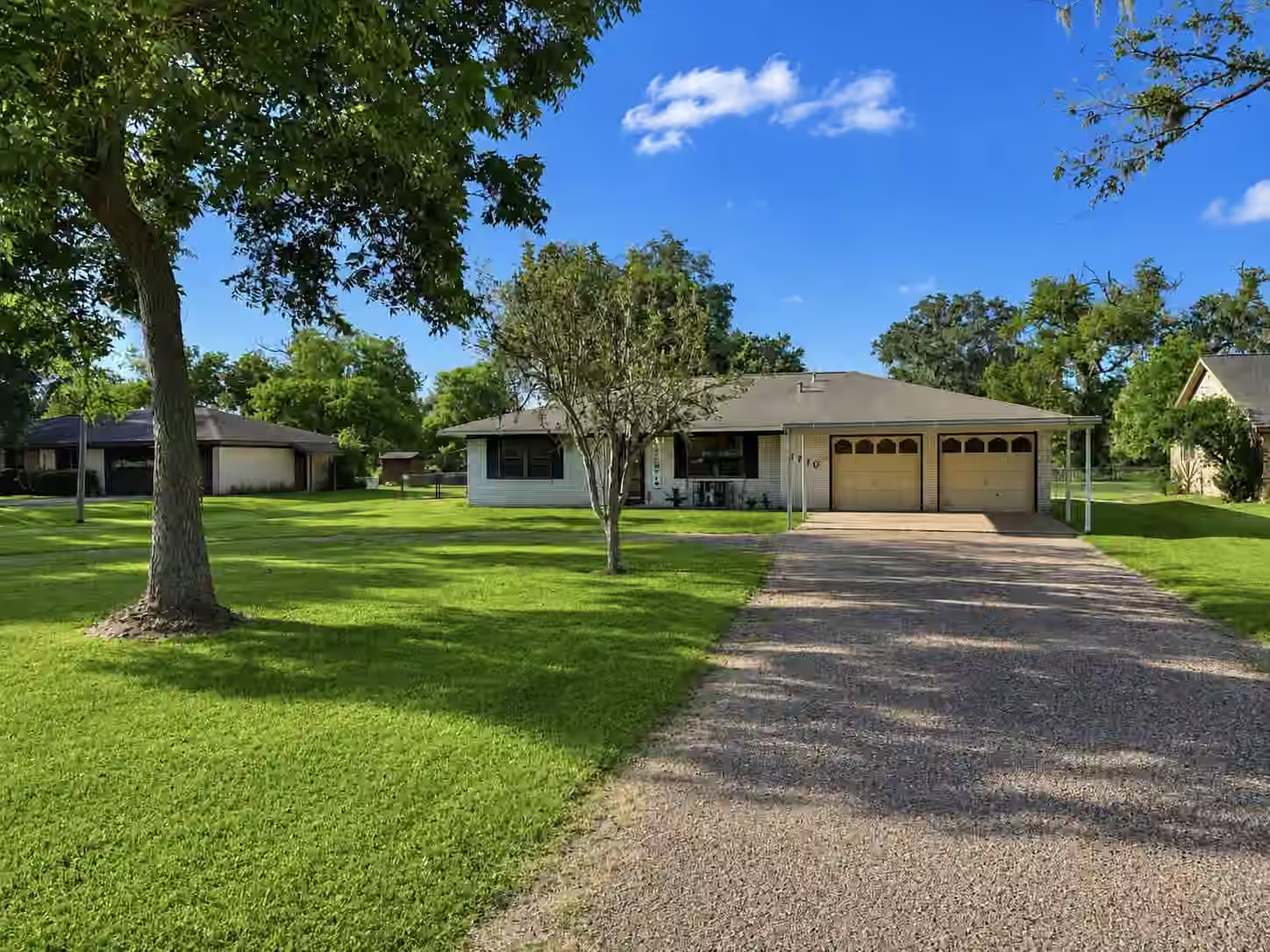 Photo 2 of 1710 North Road, Lake Jackson, TX