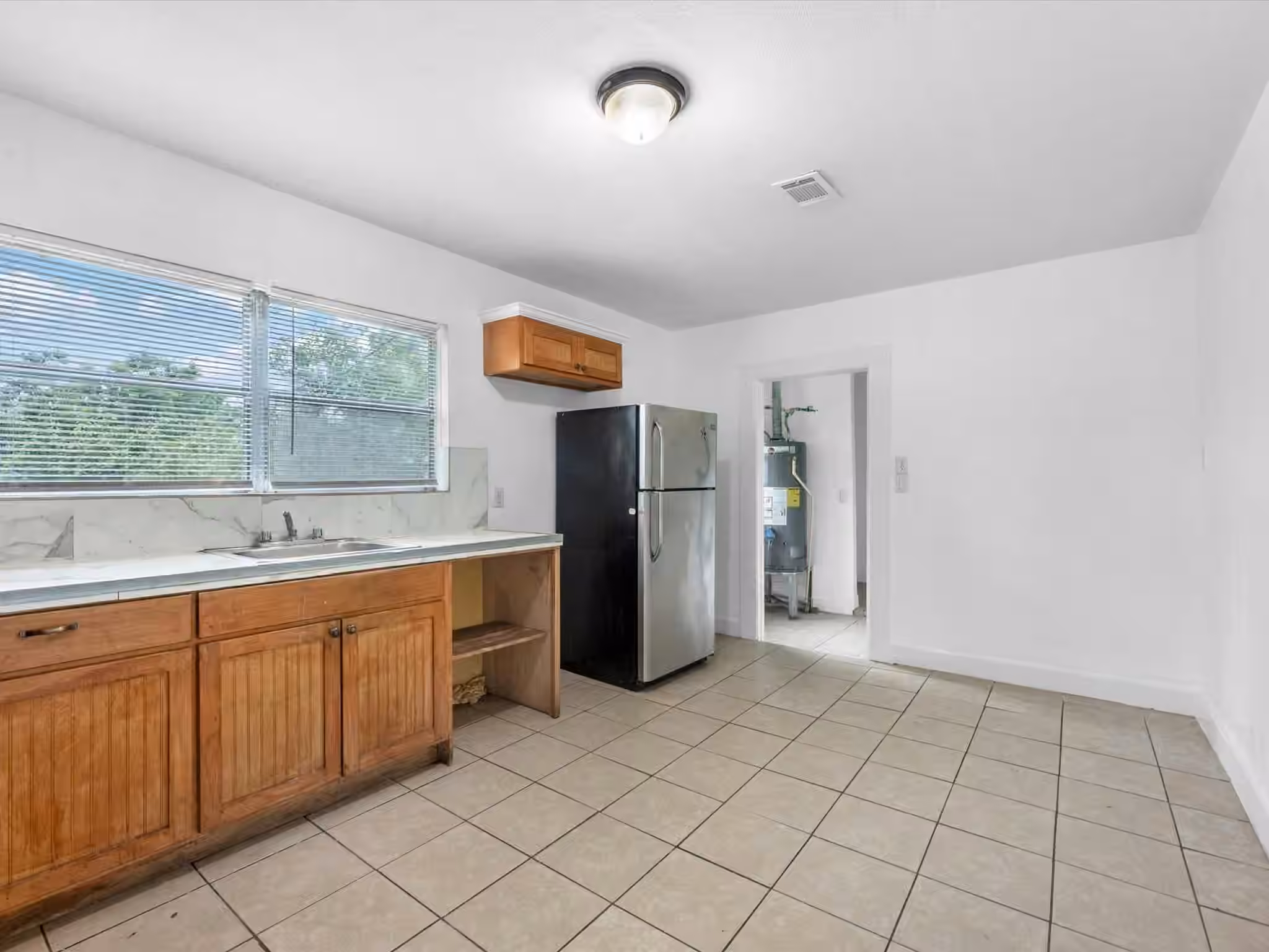 Photo 6 of 838 Rosewick Street, Houston, TX