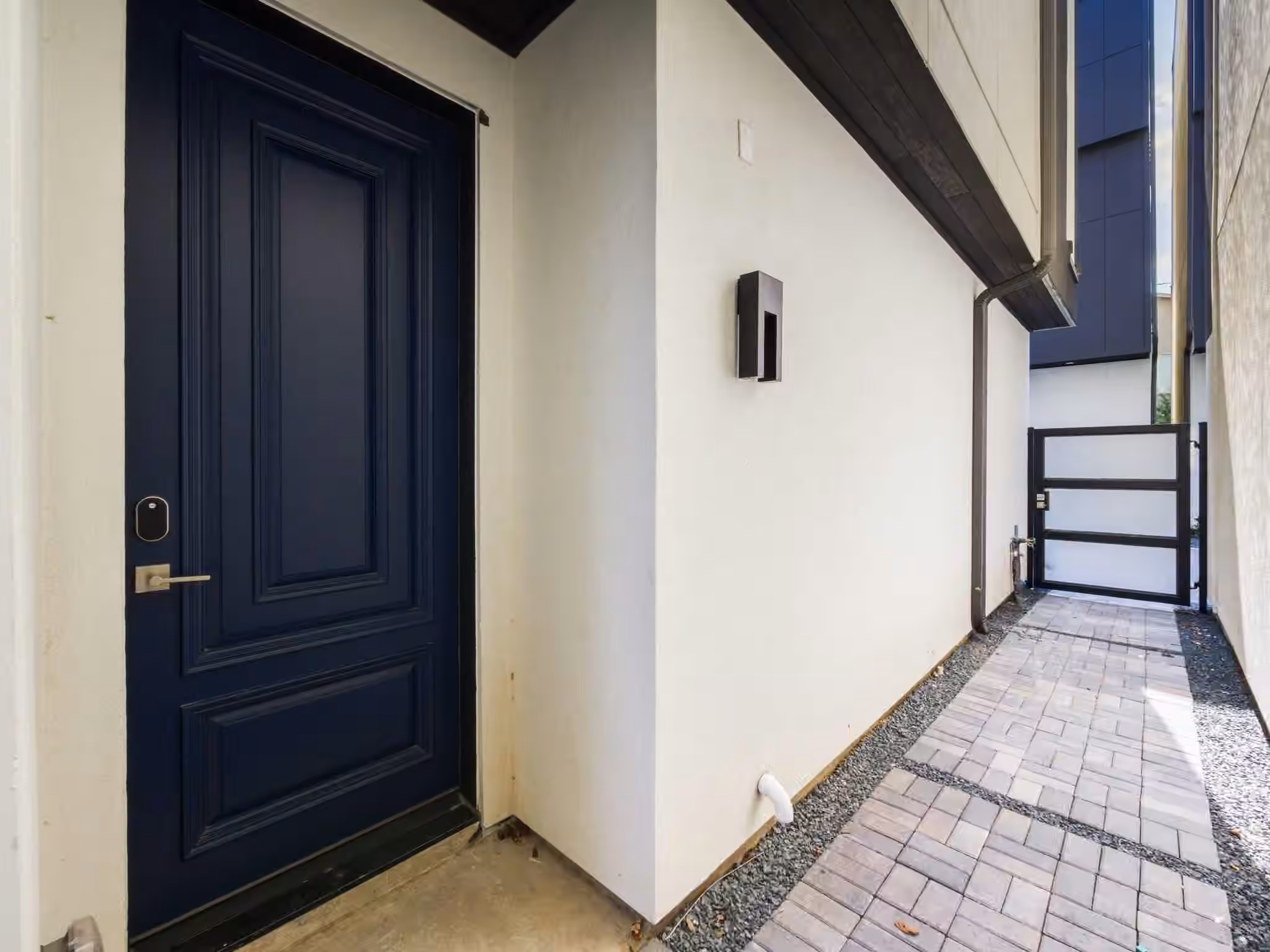 Photo 3 of 1526 Malone Street, Houston, TX
