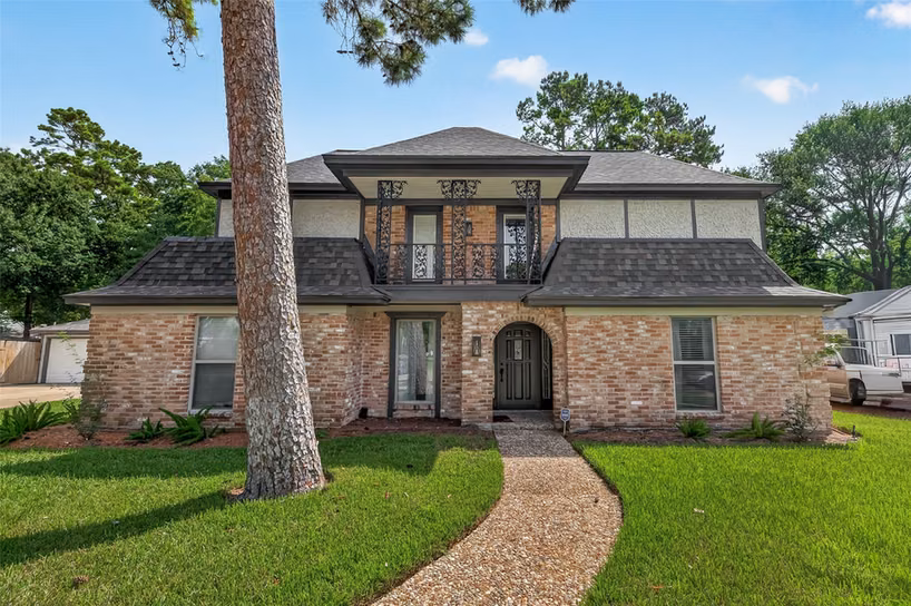Photo 5 of 5414 Crown Colony, Houston, TX