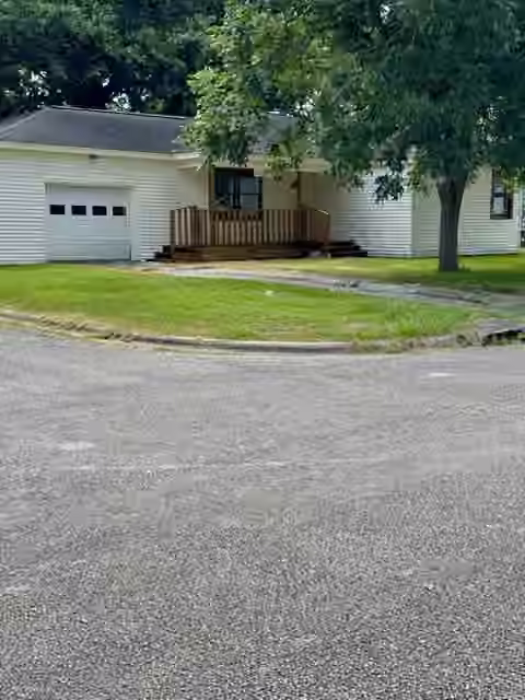 Photo 2 of 1110 Jarrett Street, Liberty, TX