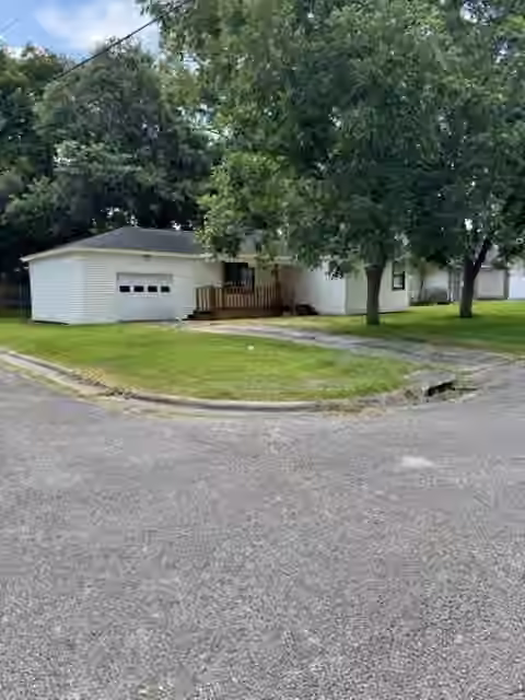 Photo 3 of 1110 Jarrett Street, Liberty, TX