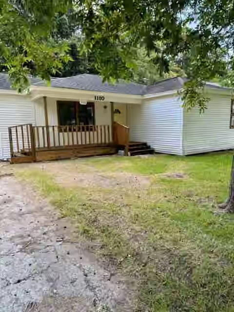 Photo 4 of 1110 Jarrett Street, Liberty, TX