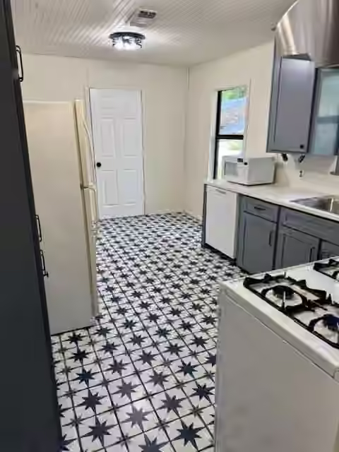 Photo 6 of 1110 Jarrett Street, Liberty, TX
