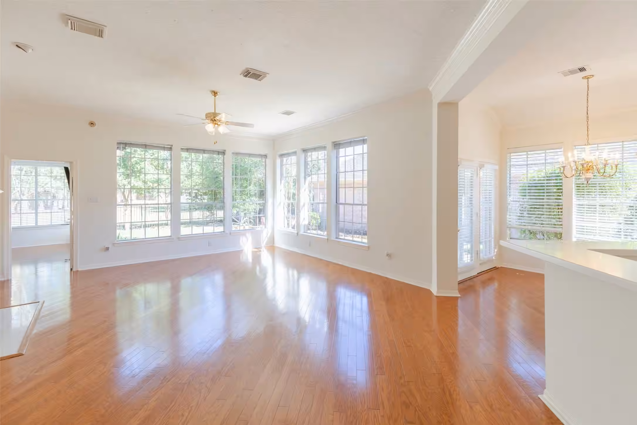 Photo 4 of 2434 Fairway Pointe Drive, League City, TX