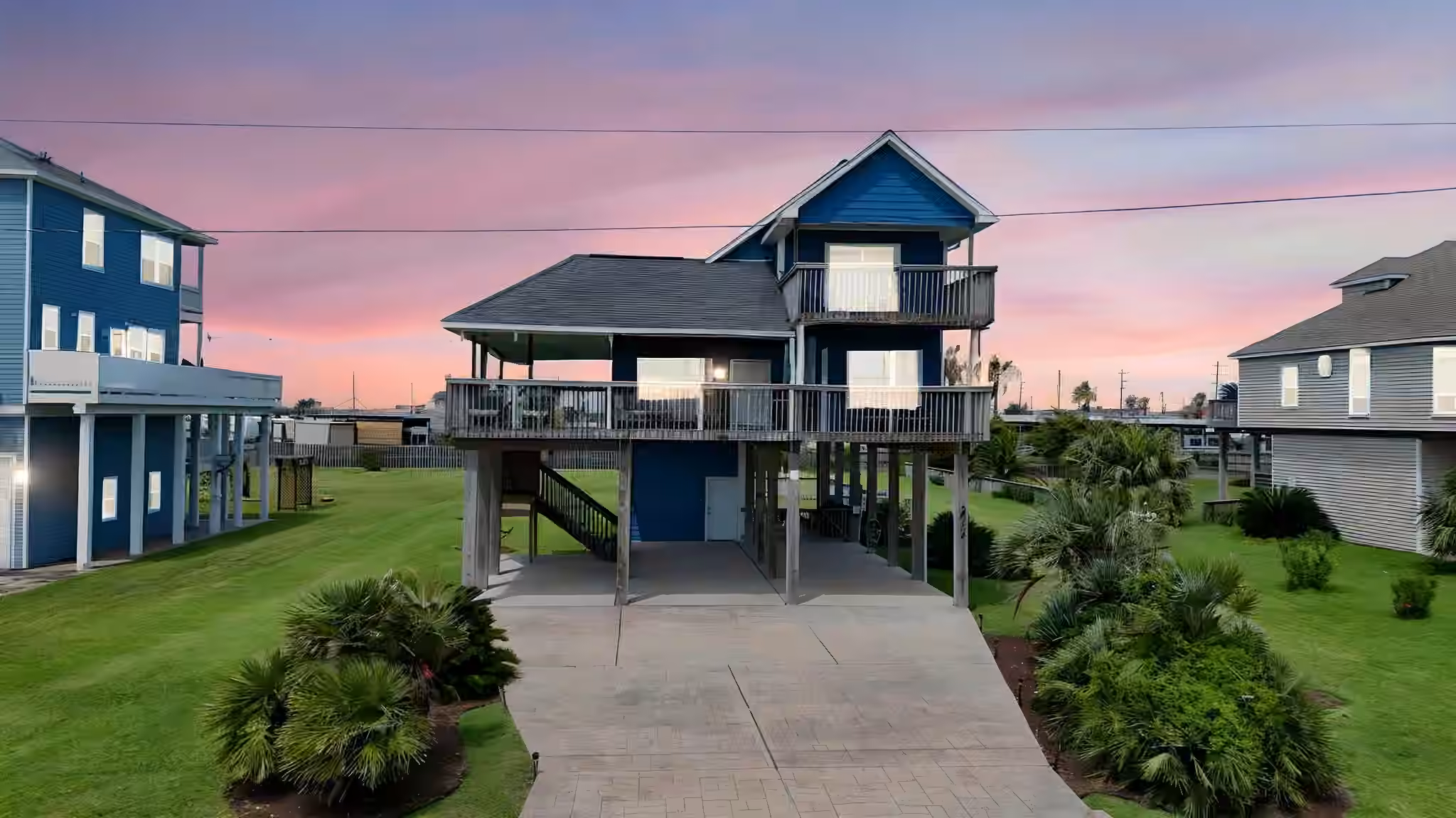Photo of 18115 Shaman Drive, Galveston, TX