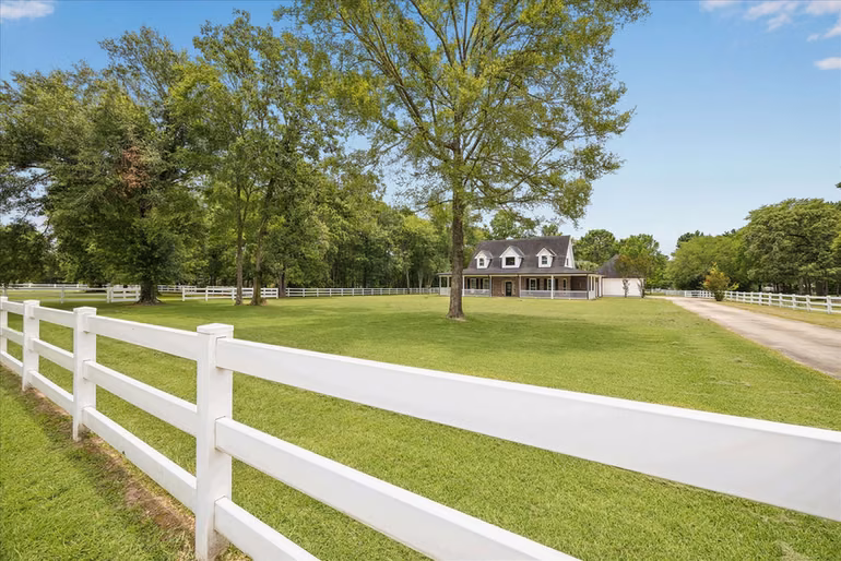 Photo 6 of 9064 Grand Lake Estates Drive, Montgomery, TX