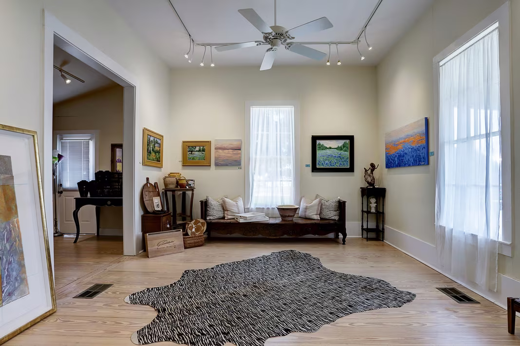 Photo 7 of 108 N Washington Street, Round Top, TX