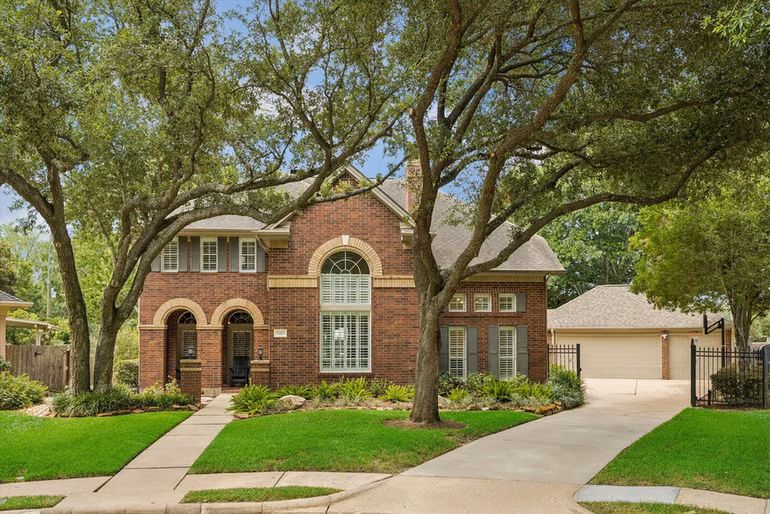 Photo 3 of 1310 Tracewood Cove, Houston, TX