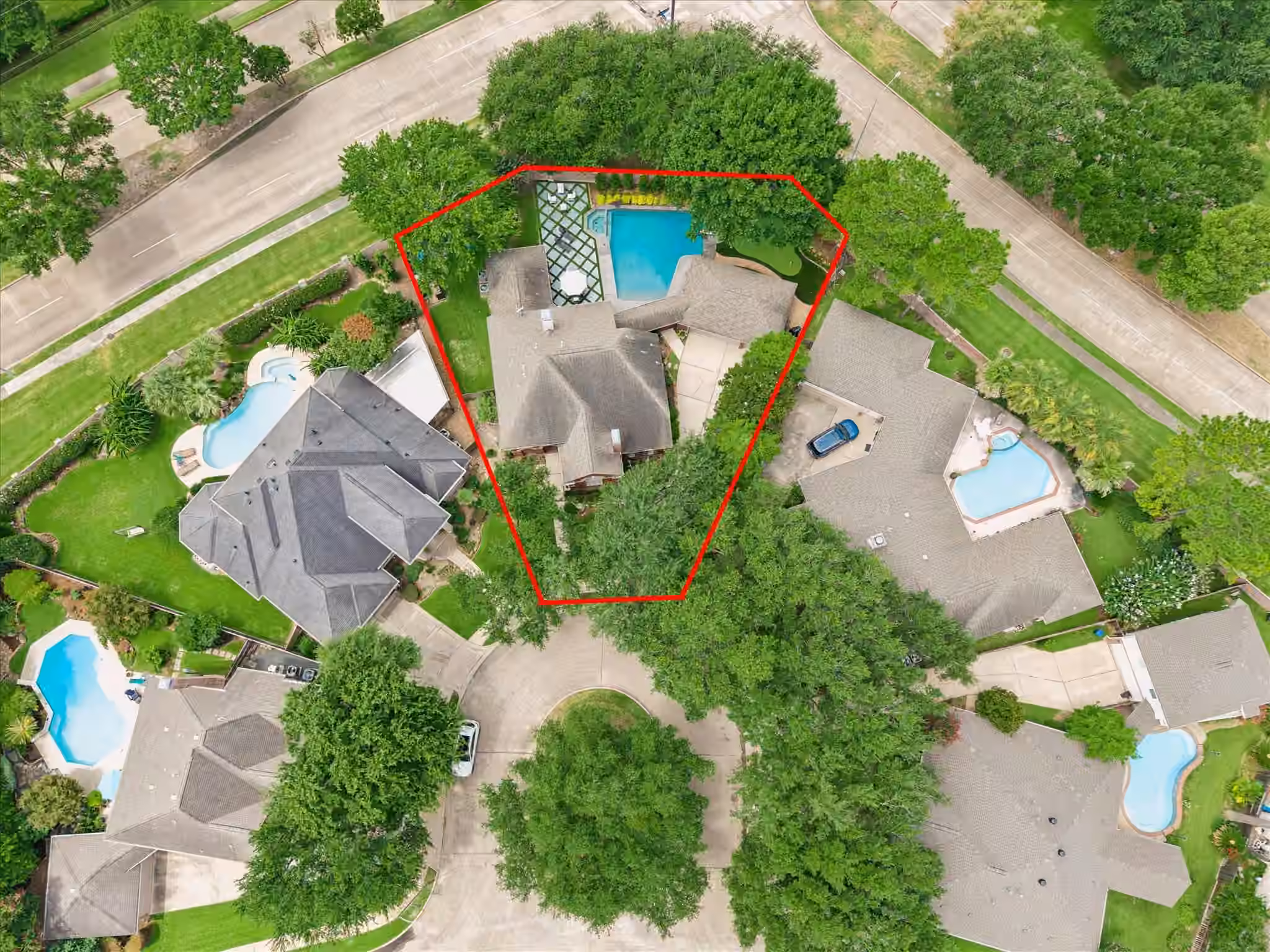 Photo 5 of 1310 Tracewood Cove, Houston, TX
