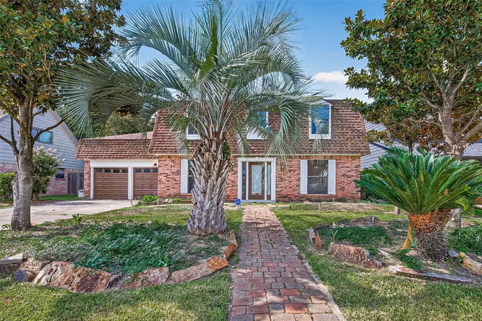 Photo 2 of 11730 Dorrance Lane, Meadows Place, TX