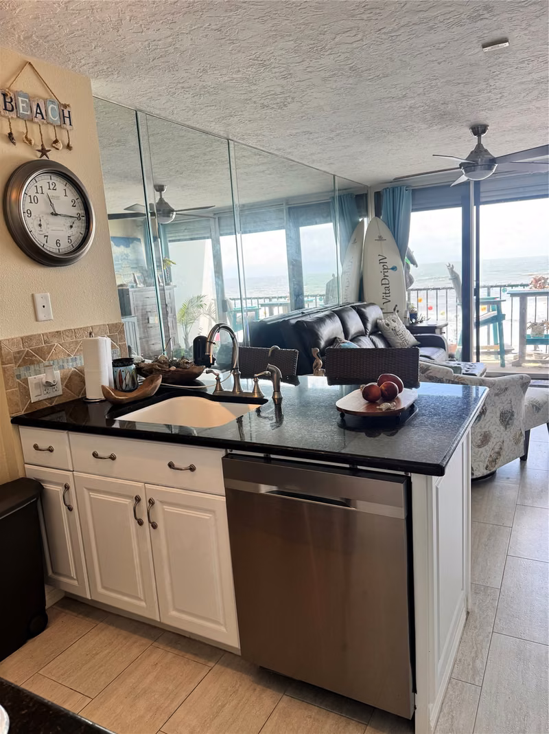 Photo 5 of 11947 Termini San Luis Pass Road 405, Galveston, TX