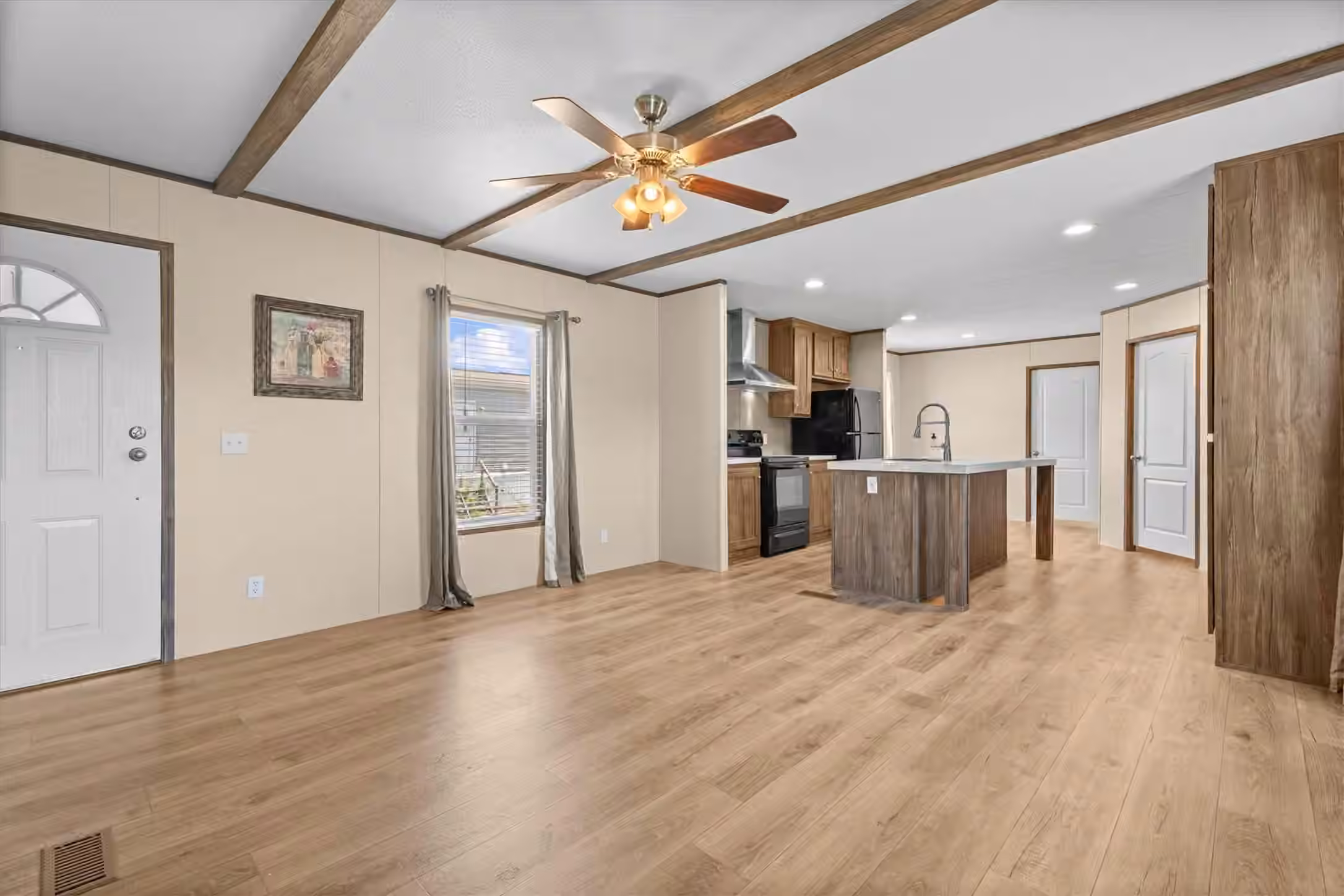 Photo 6 of 16279 Crockett Martin Estates Drive, Conroe, TX