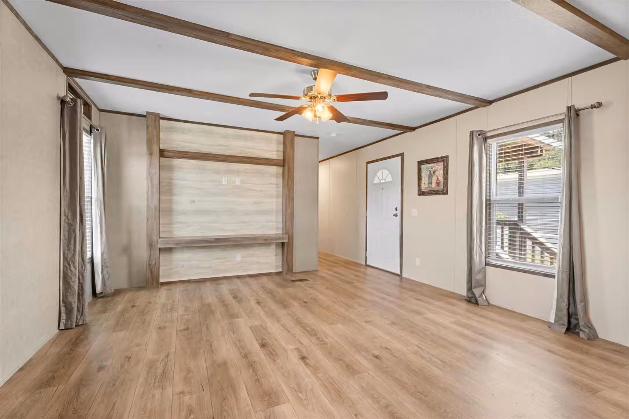 Photo 7 of 16279 Crockett Martin Estates Drive, Conroe, TX