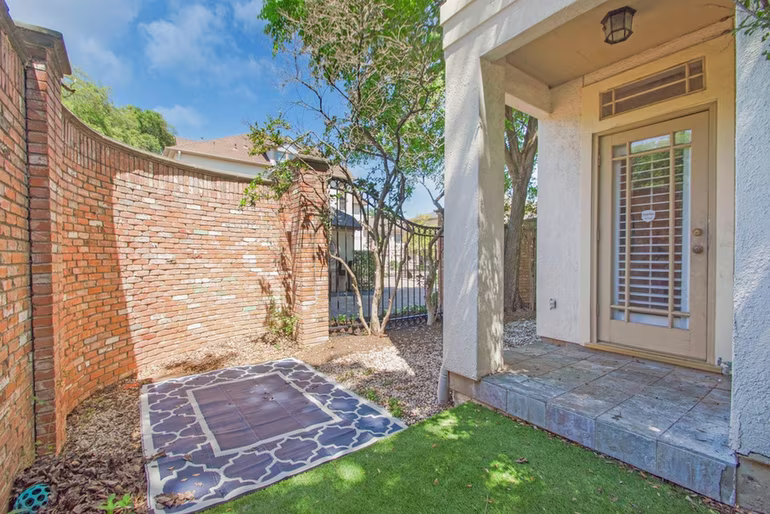 Photo 5 of 2 Milan Estates, Houston, TX
