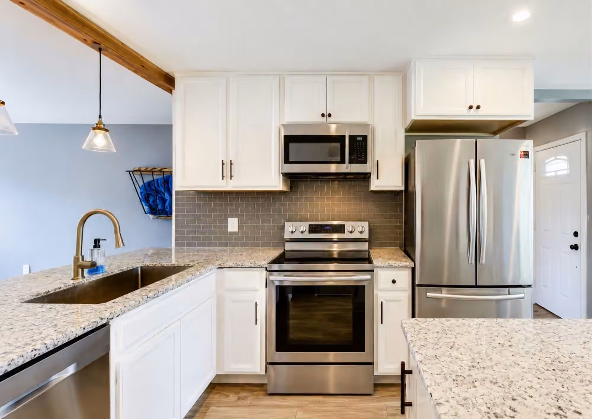 Photo 3 of 1226 Ave H, Danbury, TX