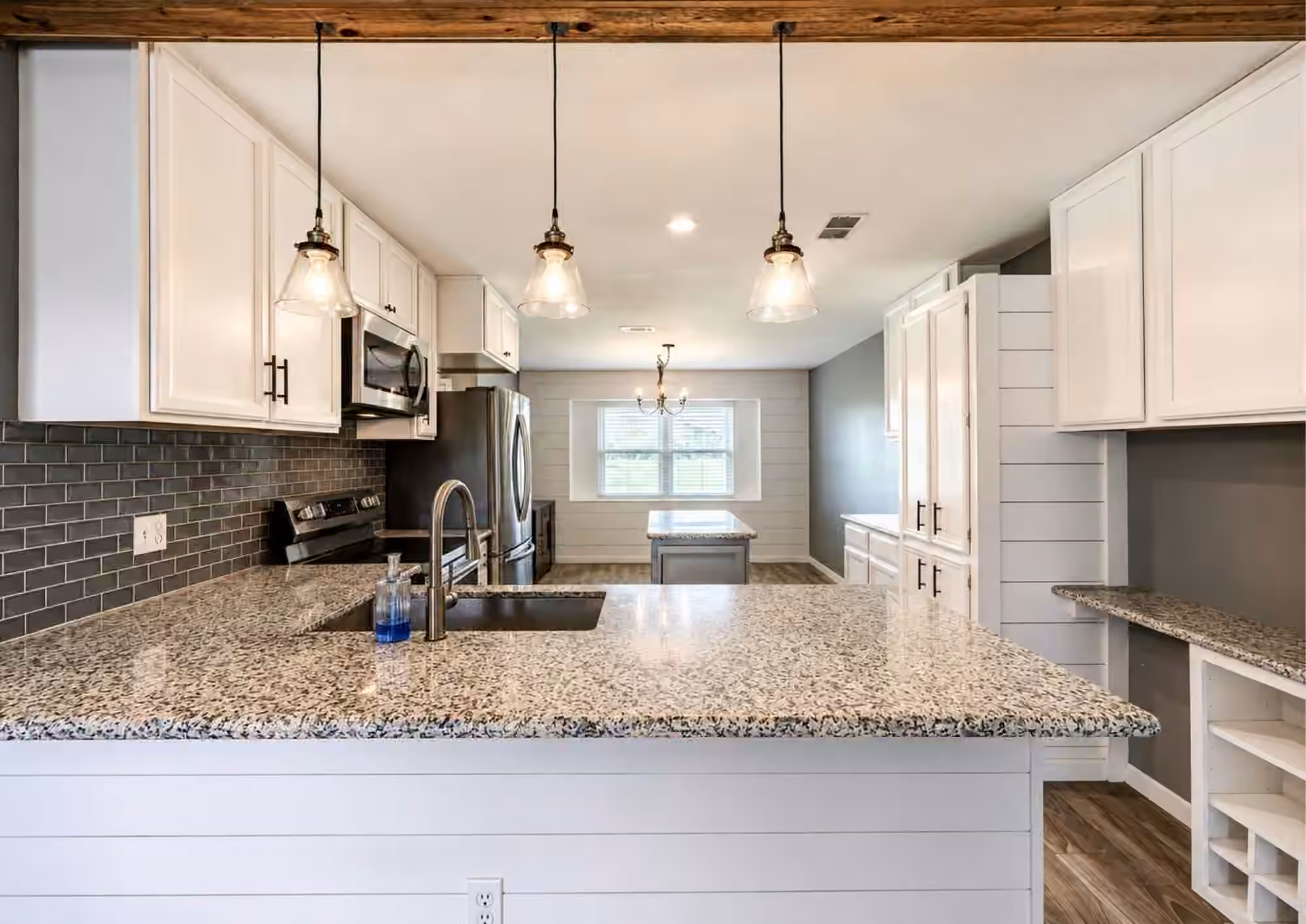 Photo 4 of 1226 Ave H, Danbury, TX