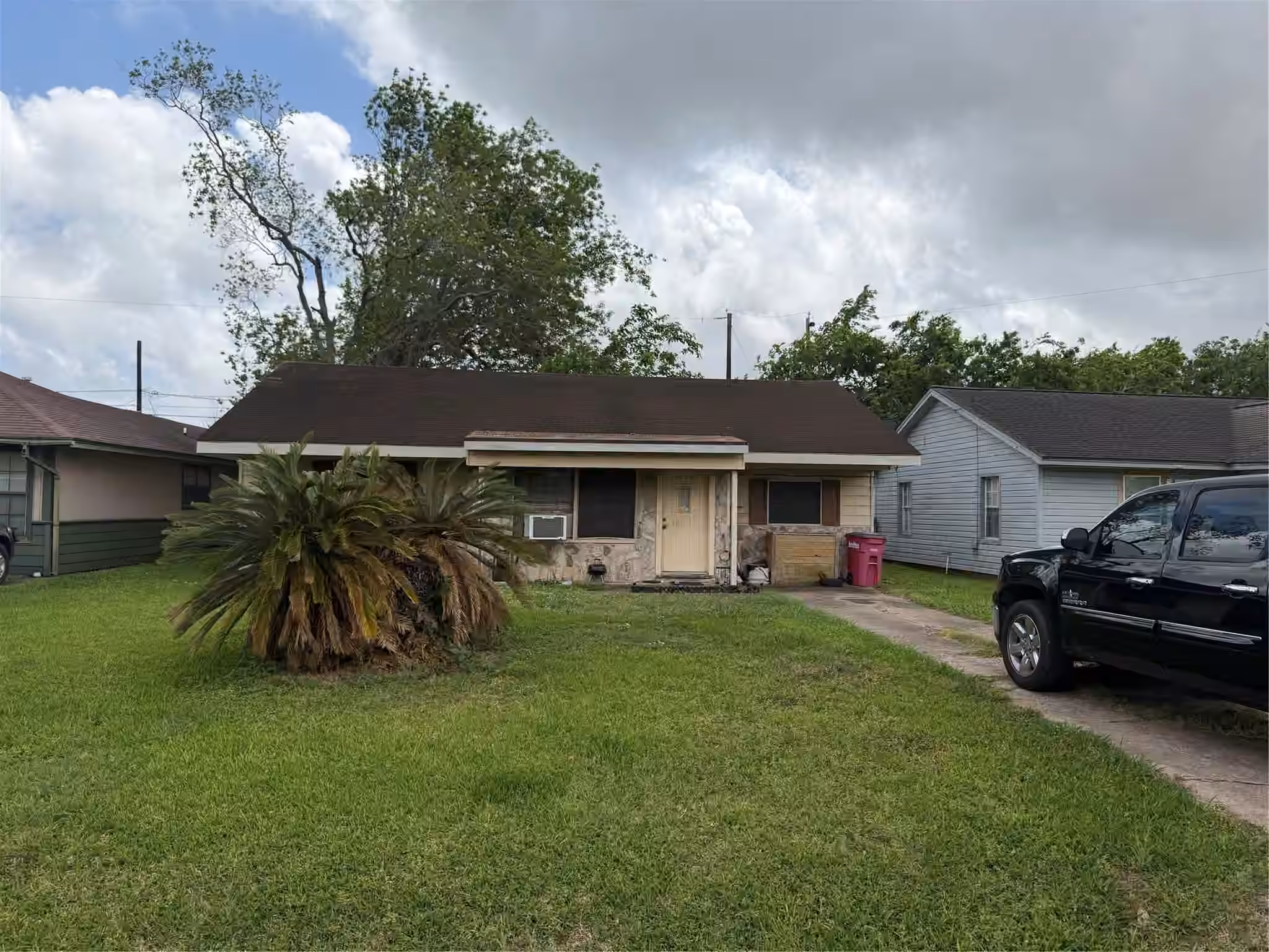 Photo of 2029 N Avenue H, Freeport, TX 77541