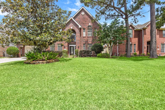 Photo of 5111 Maple Hill Trail, Houston, TX