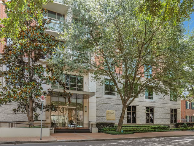 Photo of 2211 Briarglen Drive 708, Houston, TX