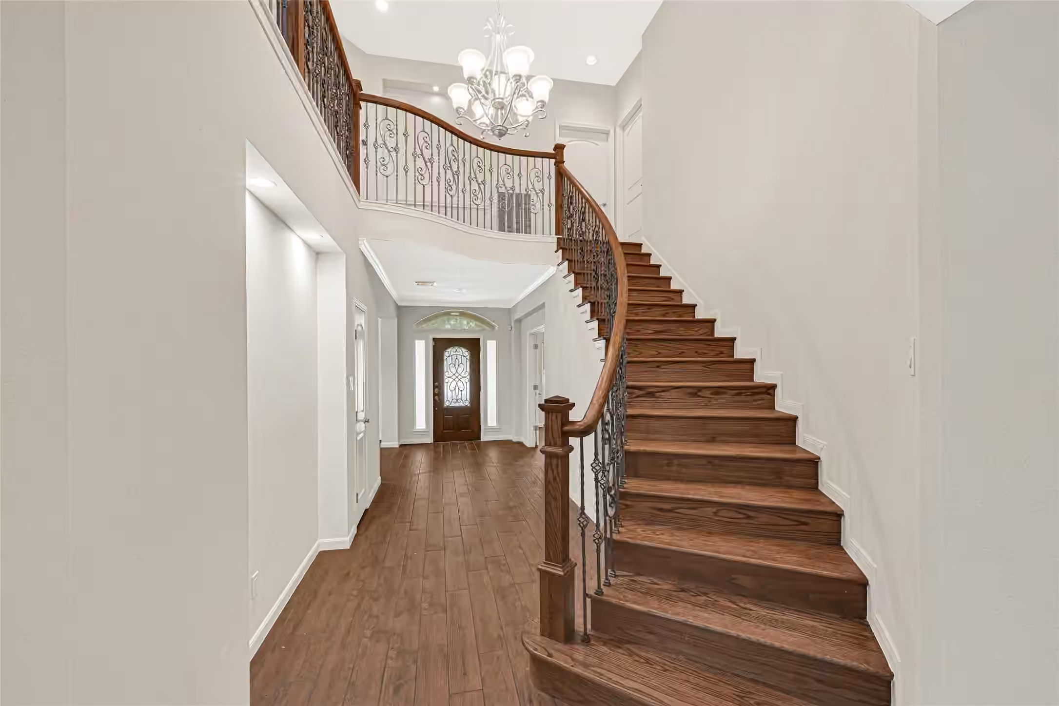 Photo 3 of 2915 Silverberry Trail, Kingwood, TX