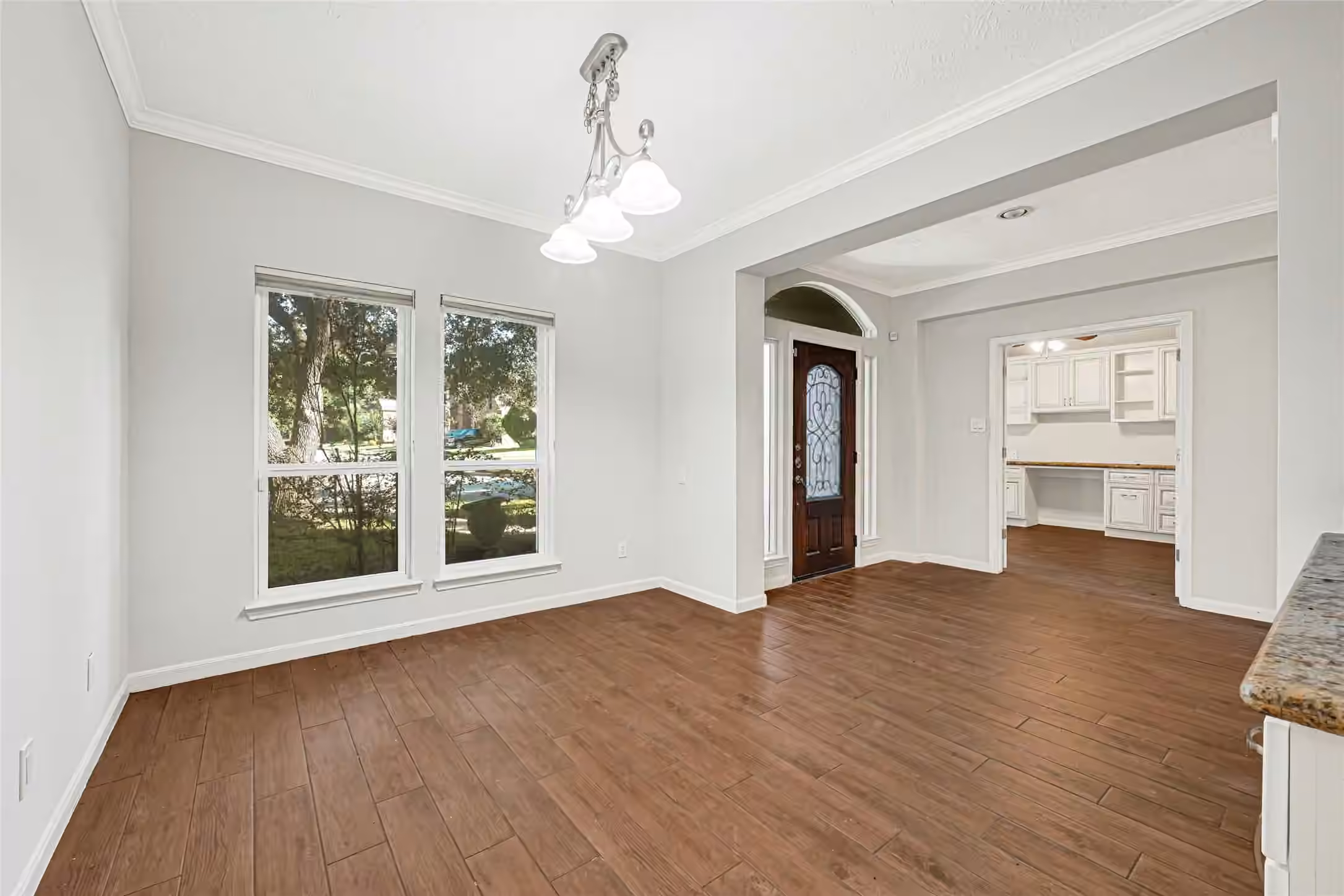 Photo 5 of 2915 Silverberry Trail, Kingwood, TX