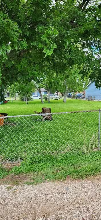 Photo 3 of 1713 N Avenue H, Freeport, TX