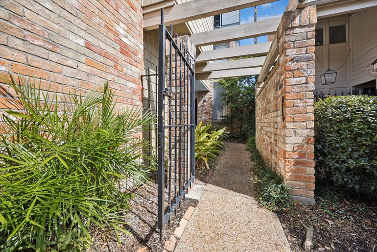 Photo 3 of 5818 Valley Forge Drive 108, Houston, TX