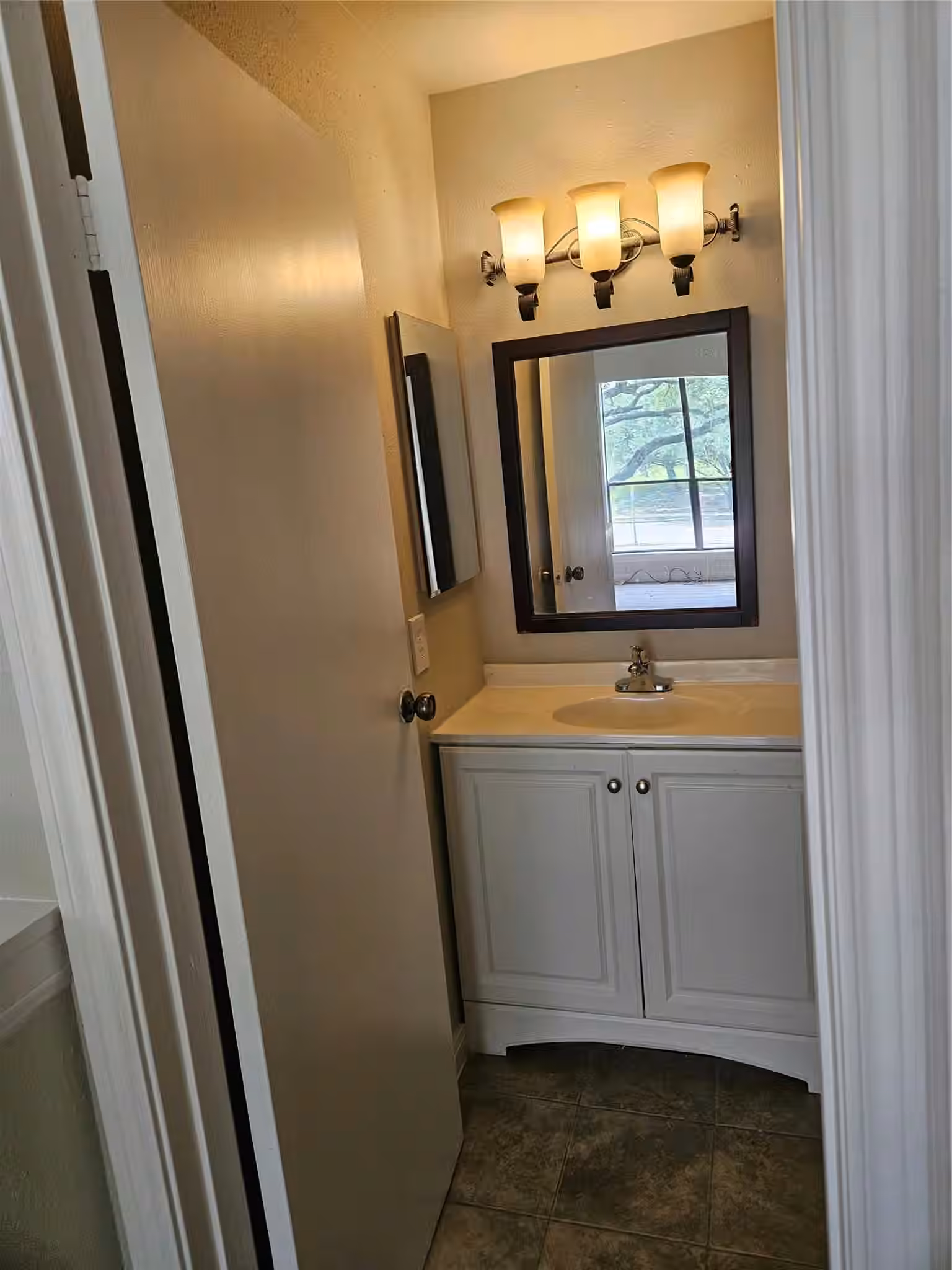 Photo 7 of 8299 Cambridge Street 101, Houston, TX