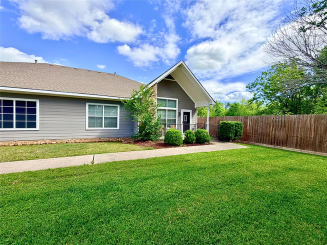 Photo 4 of 312 Hunt Road 312, Baytown, TX
