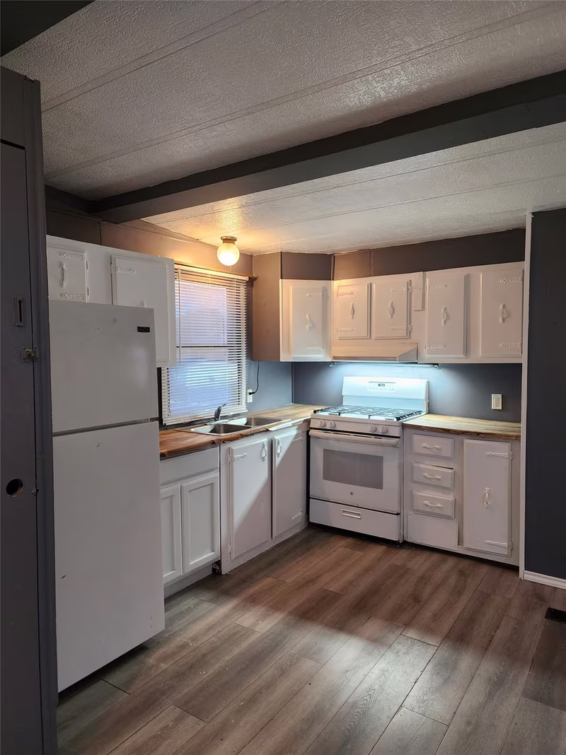 Photo 6 of 226 Bremond Street, Hempstead, TX