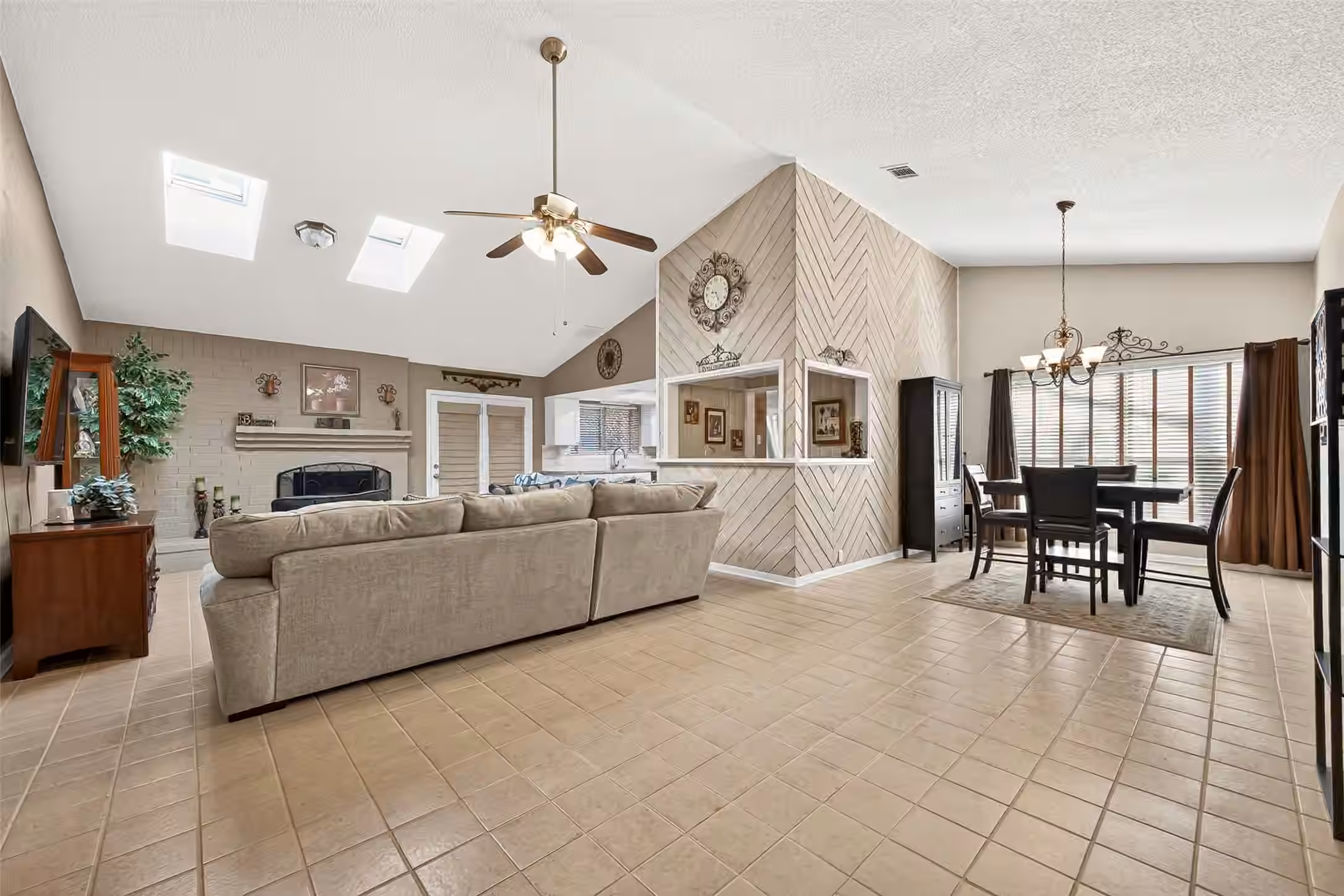 Photo 2 of 21622 Park Villa Drive, Katy, TX