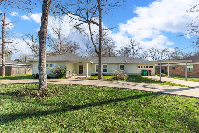 Photo of 2509 Ward Road, Baytown, TX 77520
