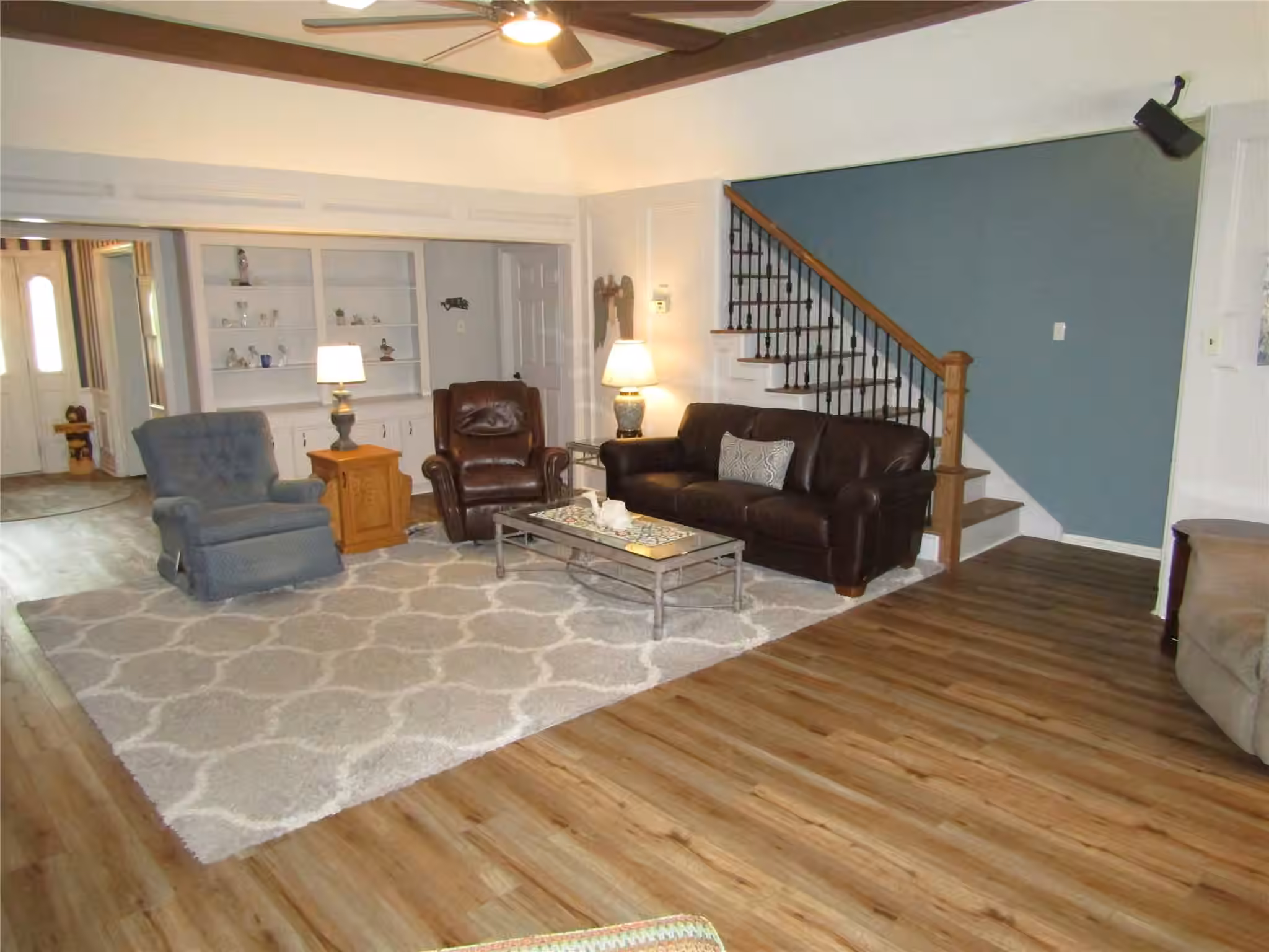 Photo 4 of 12139 Glenway Drive, Houston, TX