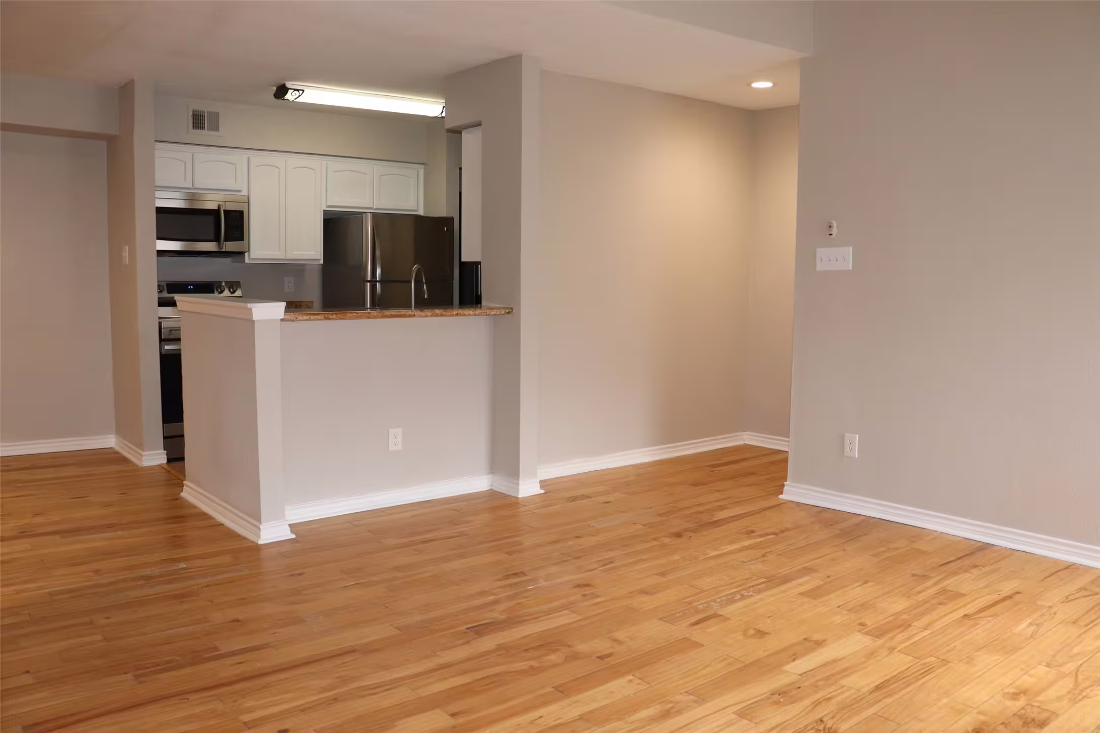 Photo of 1818 Augusta Drive 8, Houston, TX 77057