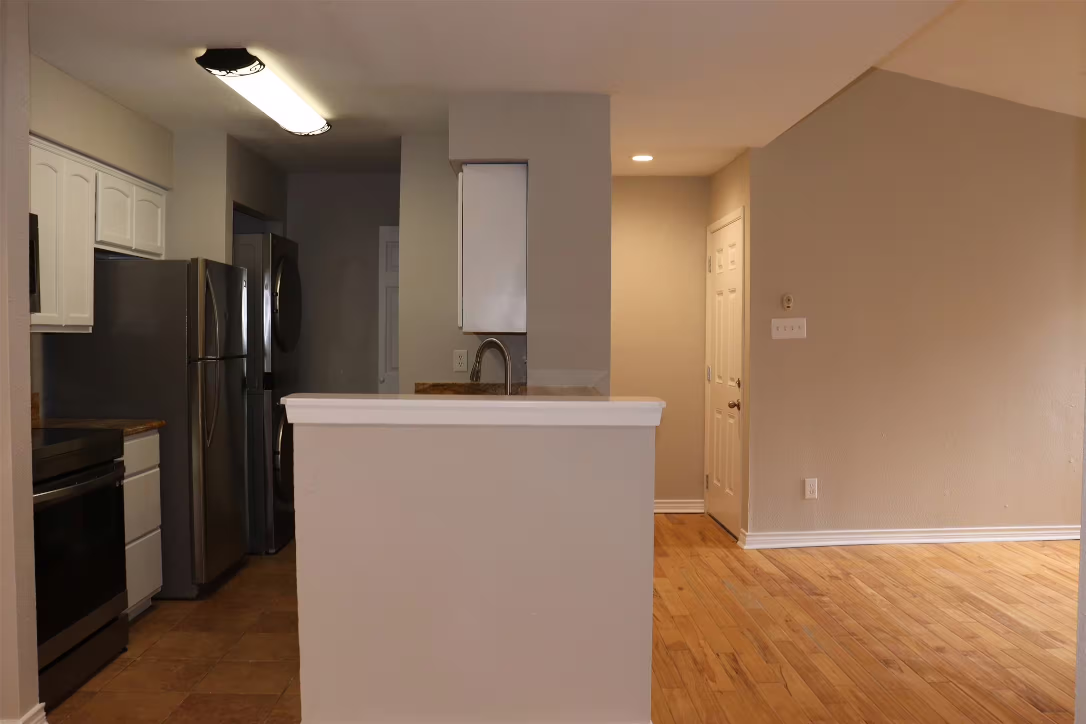 Photo 7 of 1818 Augusta Drive 8, Houston, TX