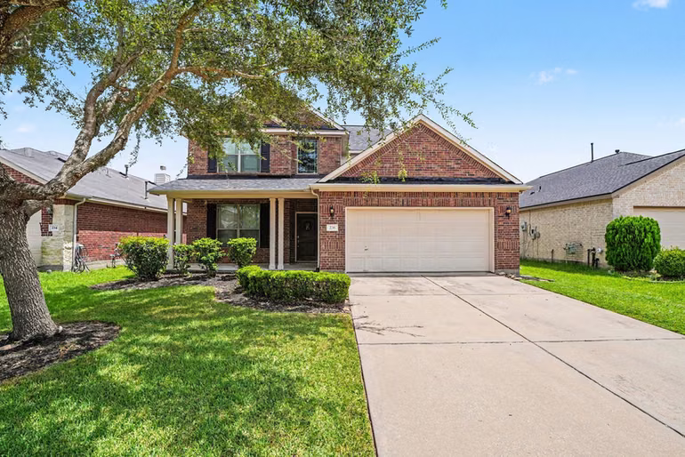 Photo 2 of 238 Silver Ripple Drive, Rosenberg, TX
