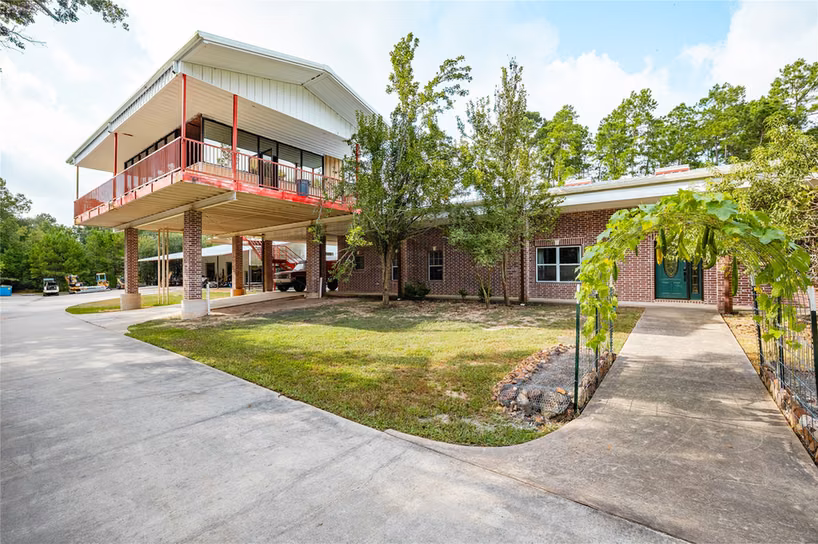Photo 6 of 9800 Ramzi Drive, Conroe, TX