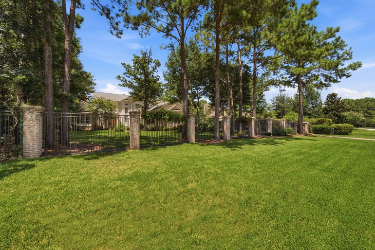 Photo 3 of 859 Eagle Pointe, Montgomery, TX