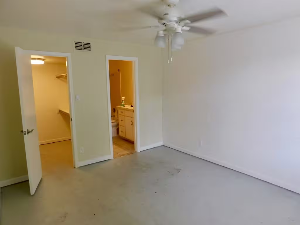 Photo 6 of 9797 Leawood Boulevard 402, Houston, TX