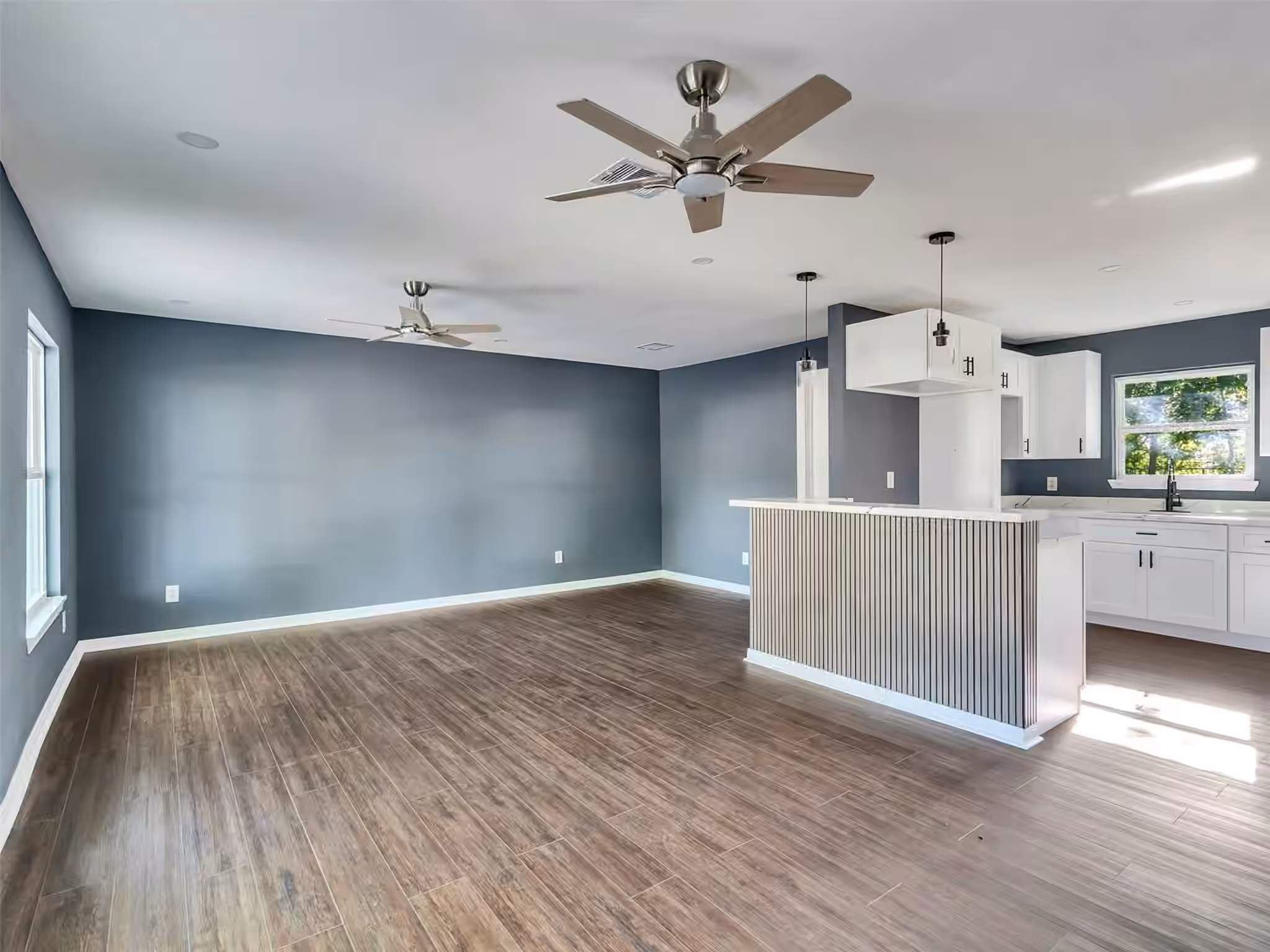 Photo 5 of 9814 Trumpet Street, Houston, TX