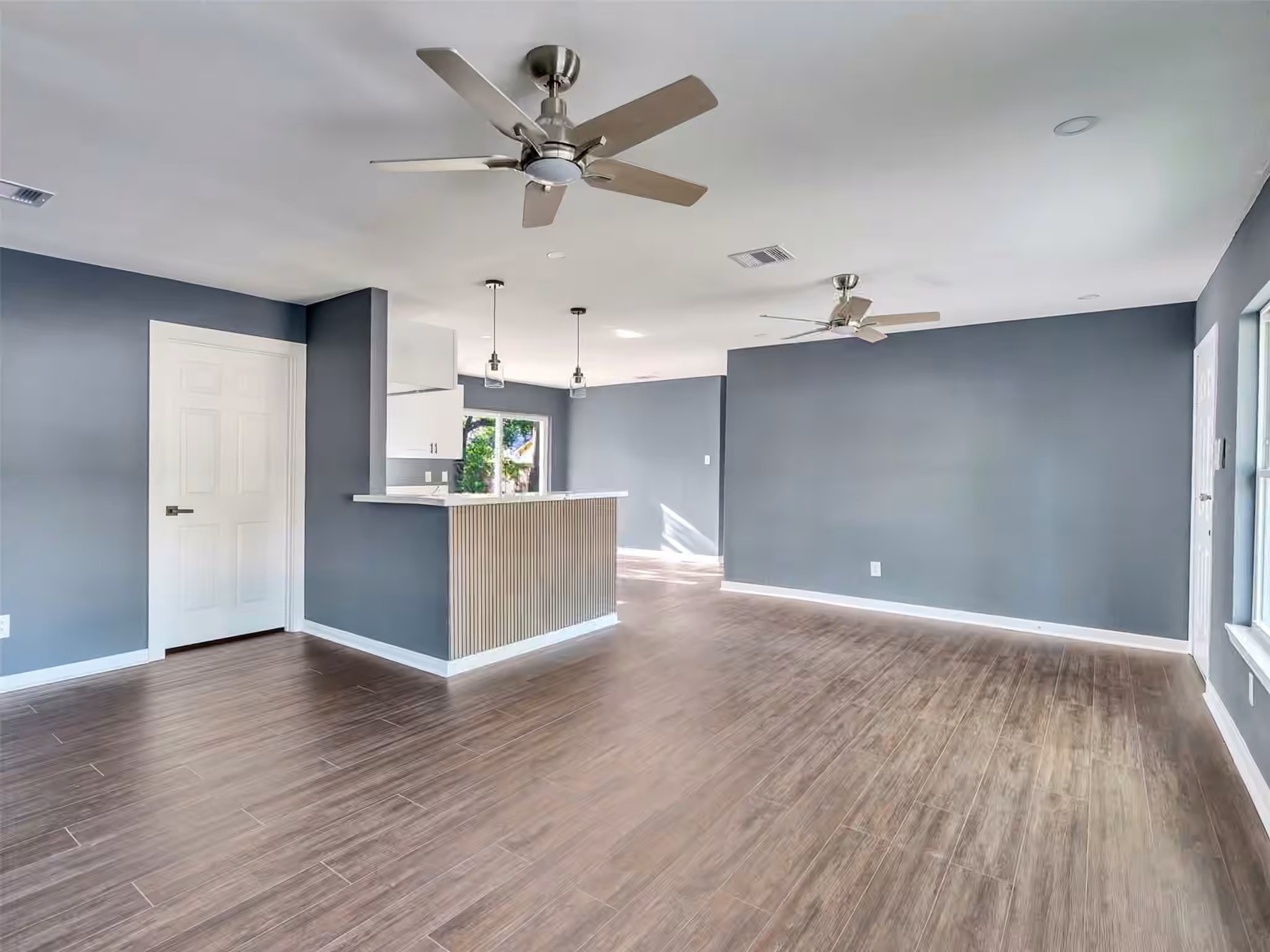 Photo 7 of 9814 Trumpet Street, Houston, TX