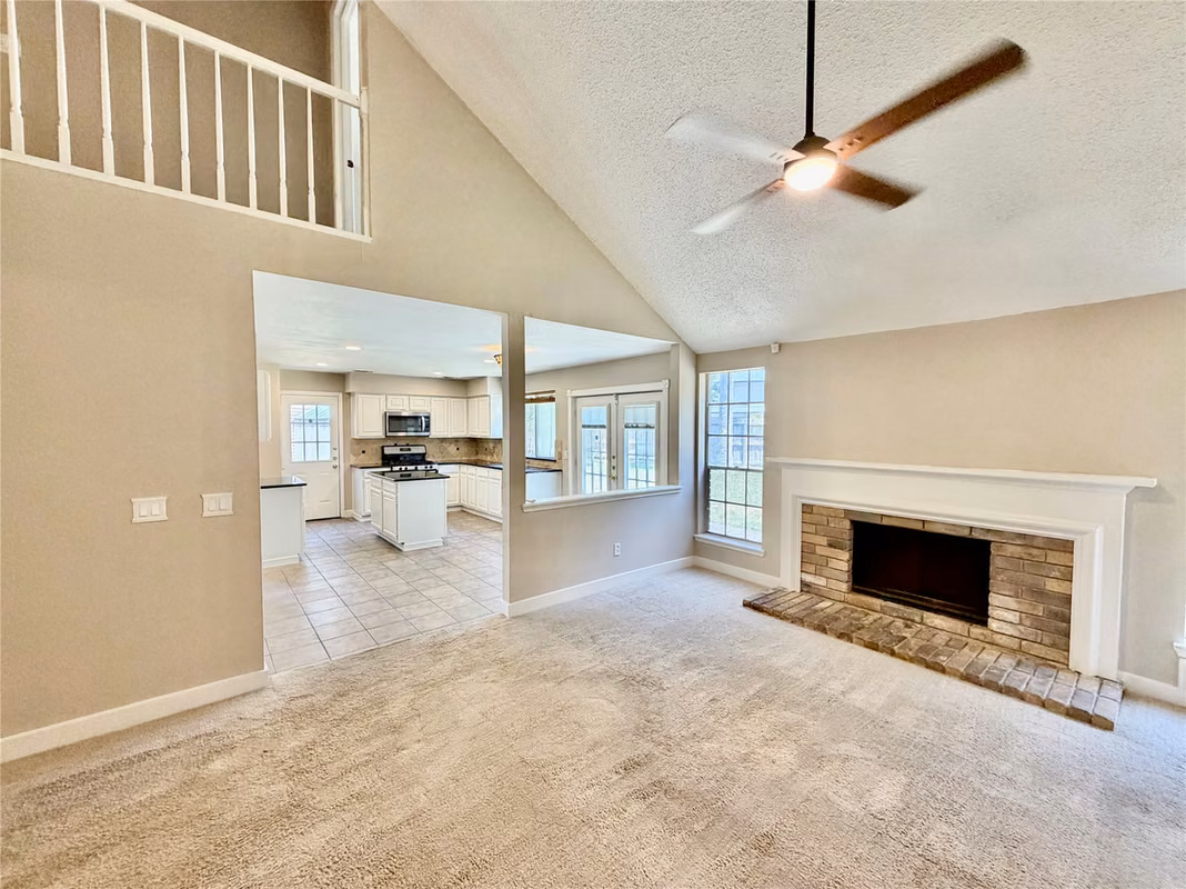 Photo 4 of 16006 Maple Acres Court, Houston, TX