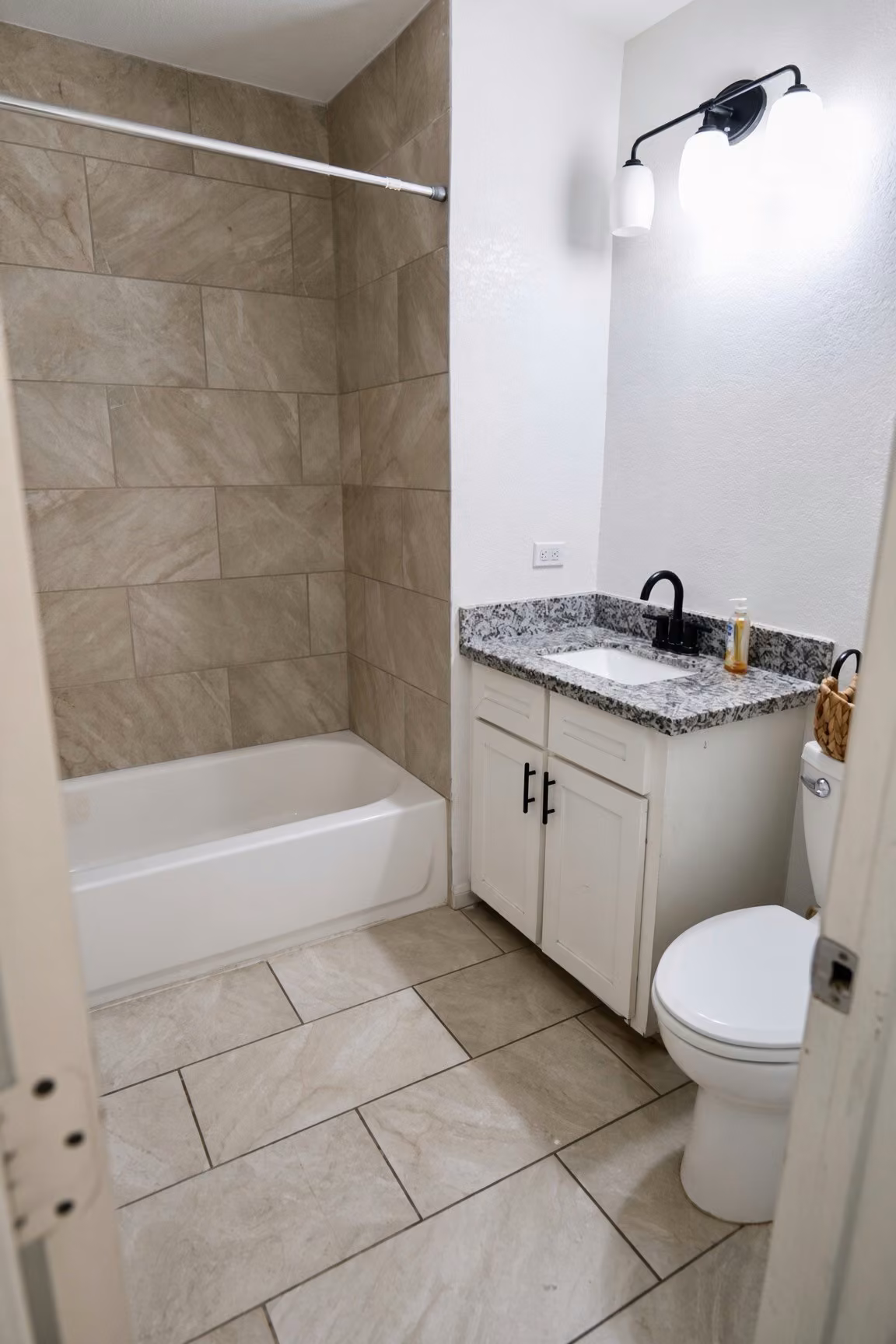Photo 7 of 4031 Castor Street, Houston, TX